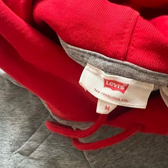 Levi’s Hoodie - Picture 3 of 4